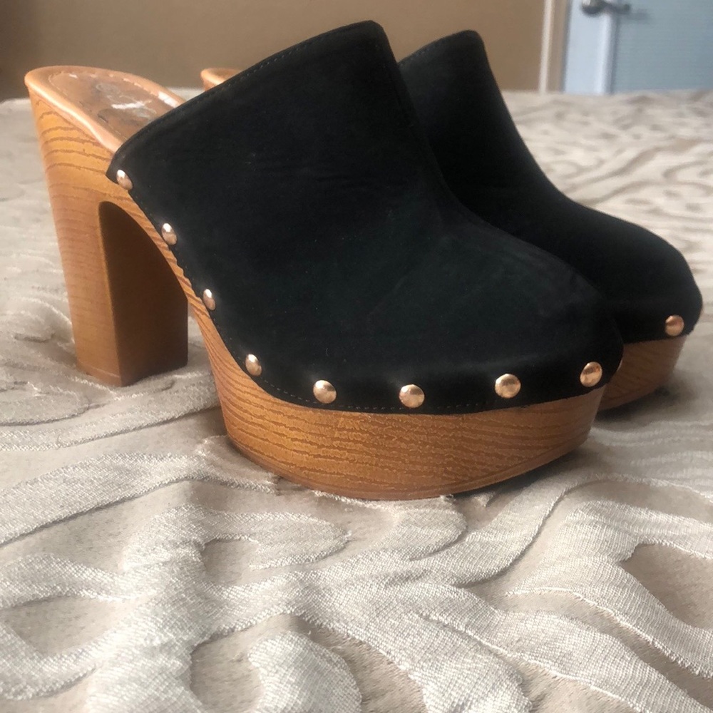 Black suede heels